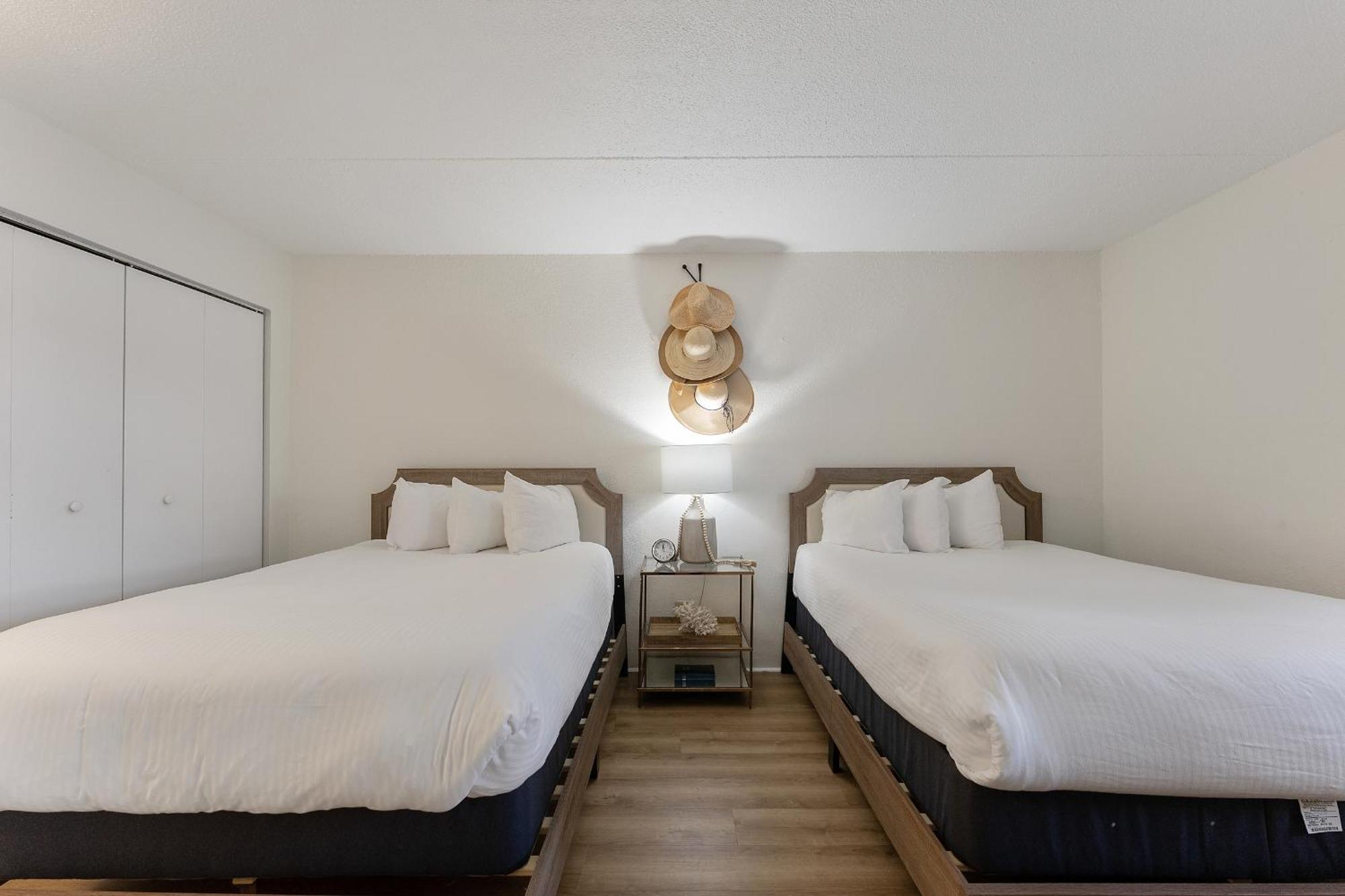 Beachcomber Resort Avalon Εξωτερικό φωτογραφία