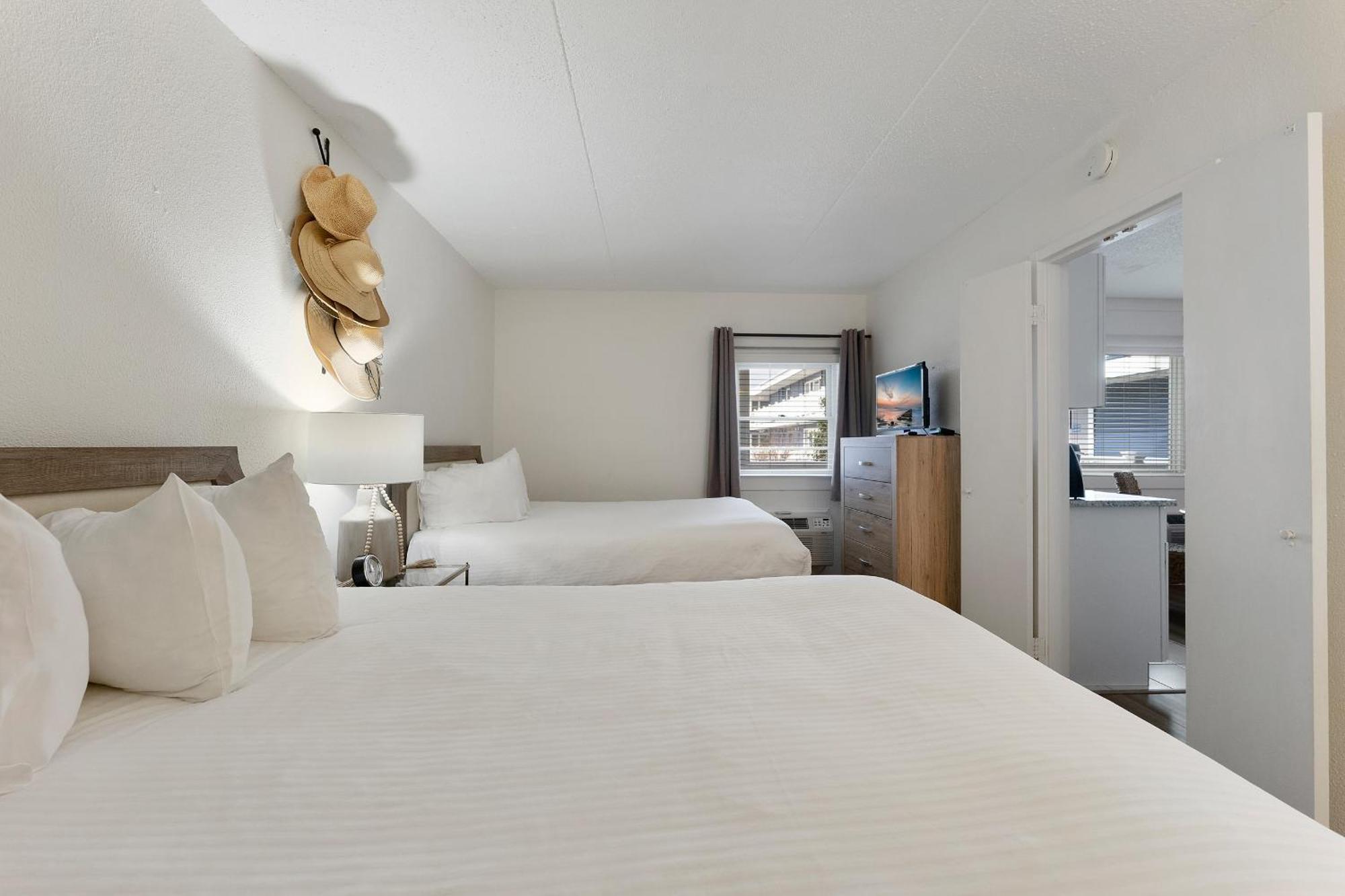 Beachcomber Resort Avalon Εξωτερικό φωτογραφία